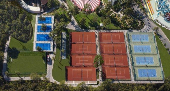 Tenis Courtları